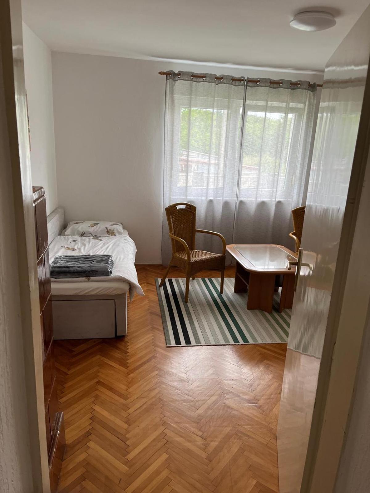 Apartman Ivka Госпич Экстерьер фото