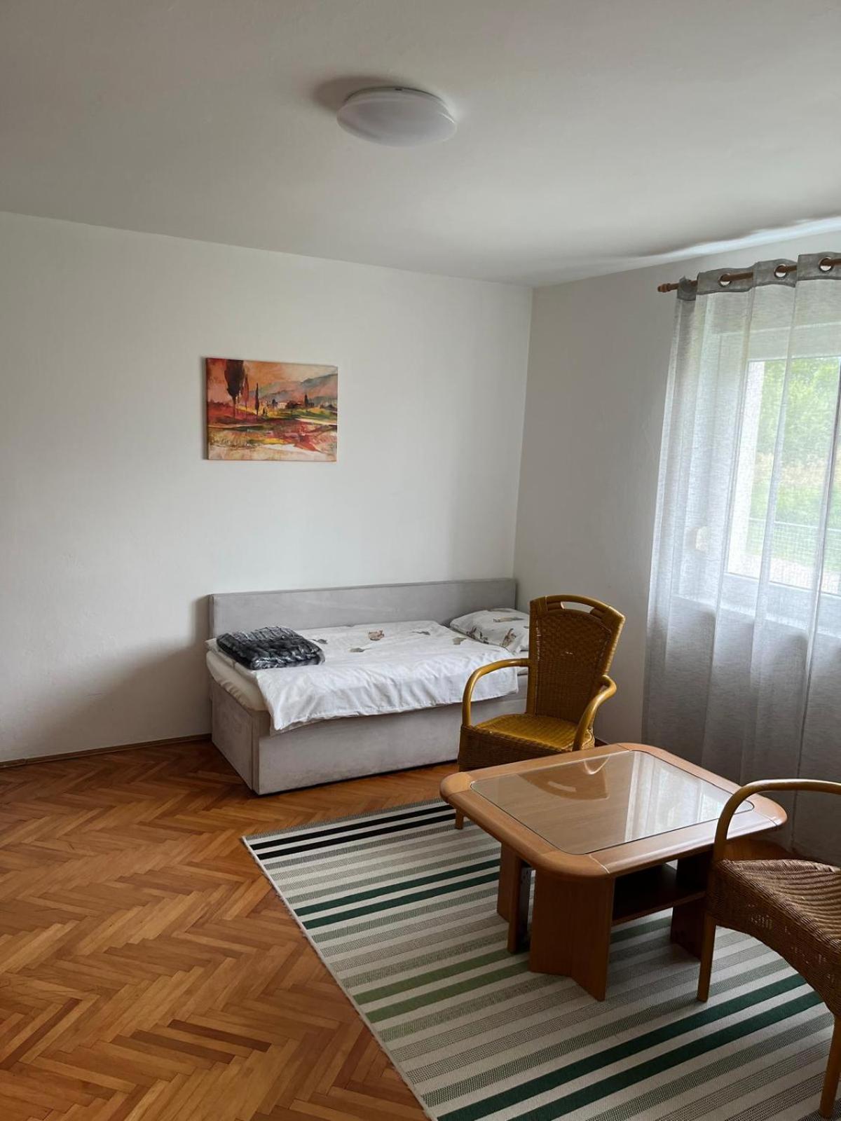 Apartman Ivka Госпич Экстерьер фото