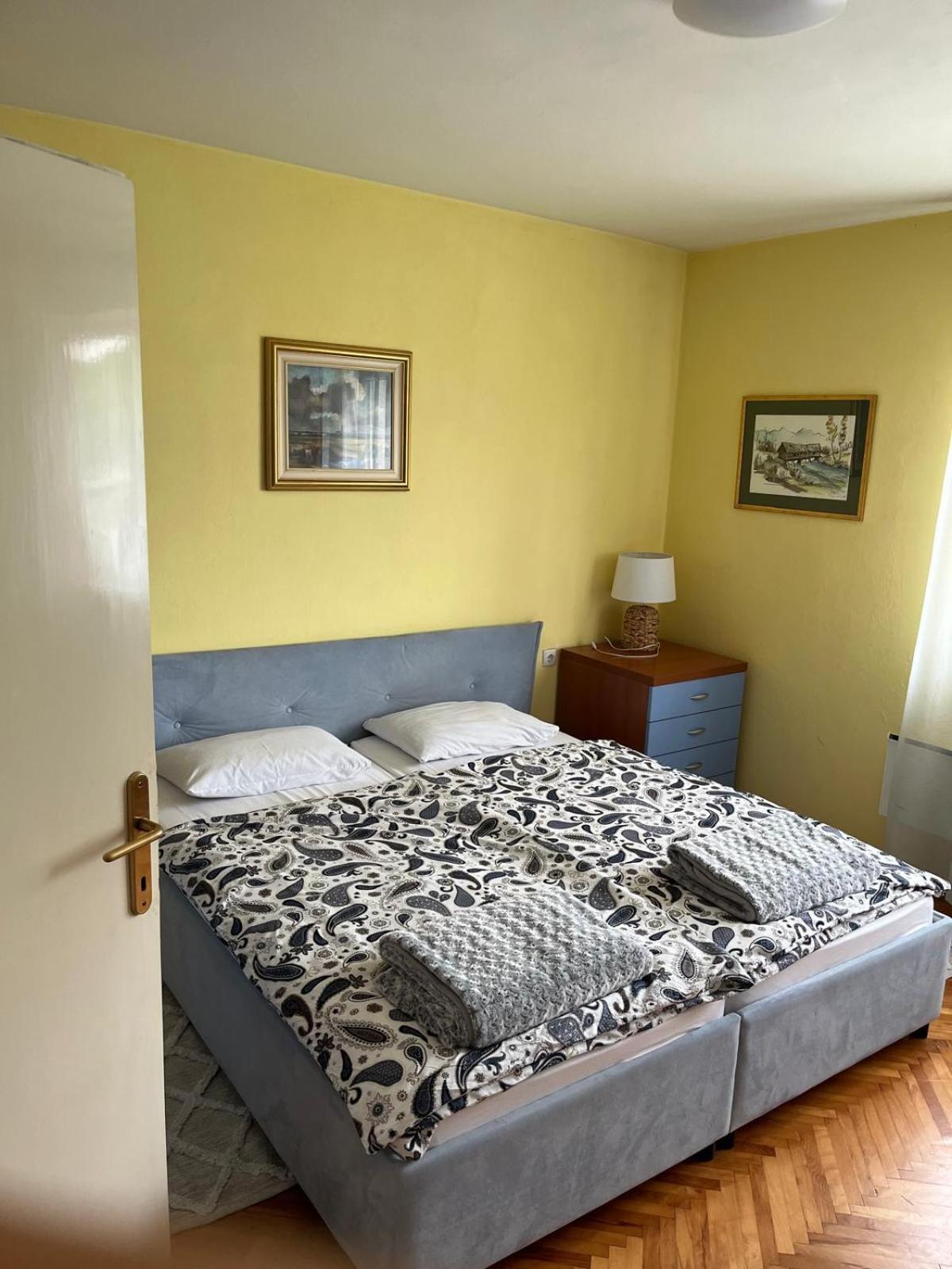 Apartman Ivka Госпич Экстерьер фото